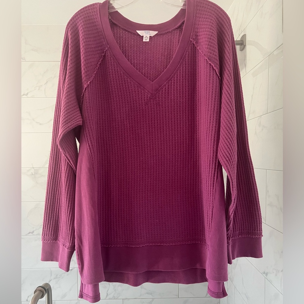 Women's V-Neck Sweater - Fuchsia